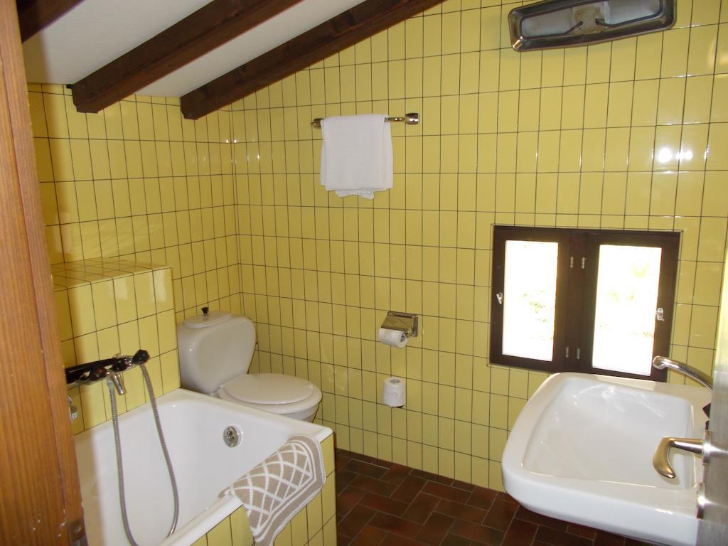 Casa Bianchi Rovio Quarto foto